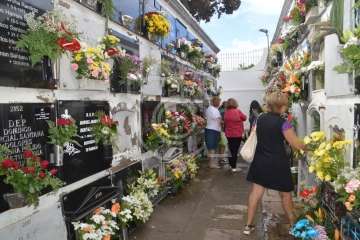 Telde no olvida a sus difuntos (Foto TA y Francisco Javier Santana)